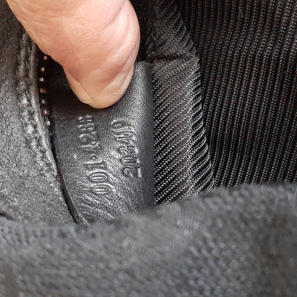 GUCCI SHOULDER BAG - Picture 13 of 17